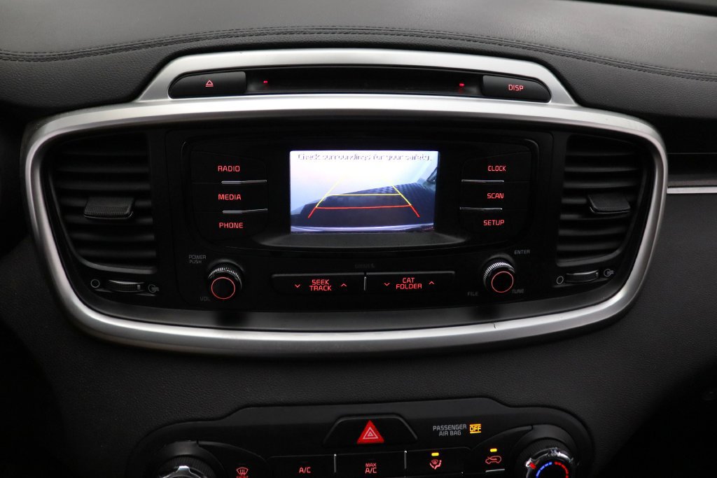 Used 2017 Kia Sorento AWD image 22