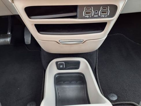 Used 2023 Chrysler Voyager LX FWD image 23