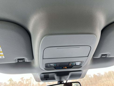 Used 2024 Ford F150 XLT image 14