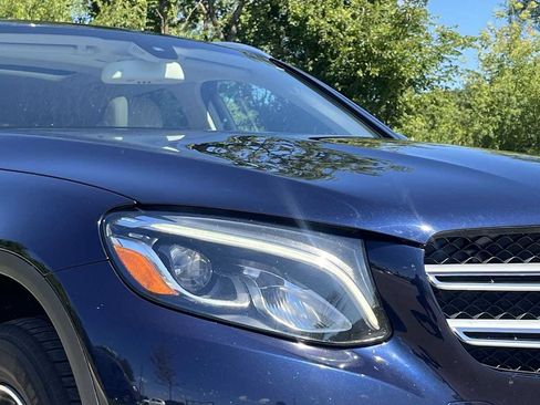 Used 2019 Mercedes-Benz GLC 300 4MATIC image 20