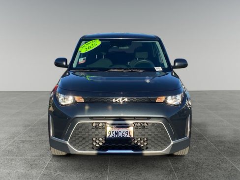 Used 2025 Kia Soul LX FWD image 8