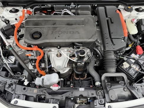 Used 2025 Honda Civic Sport image 30