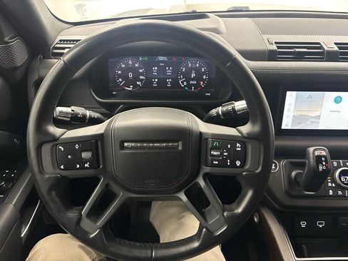 Used 2020 Land Rover Defender 110 X AWD/4WD image 32