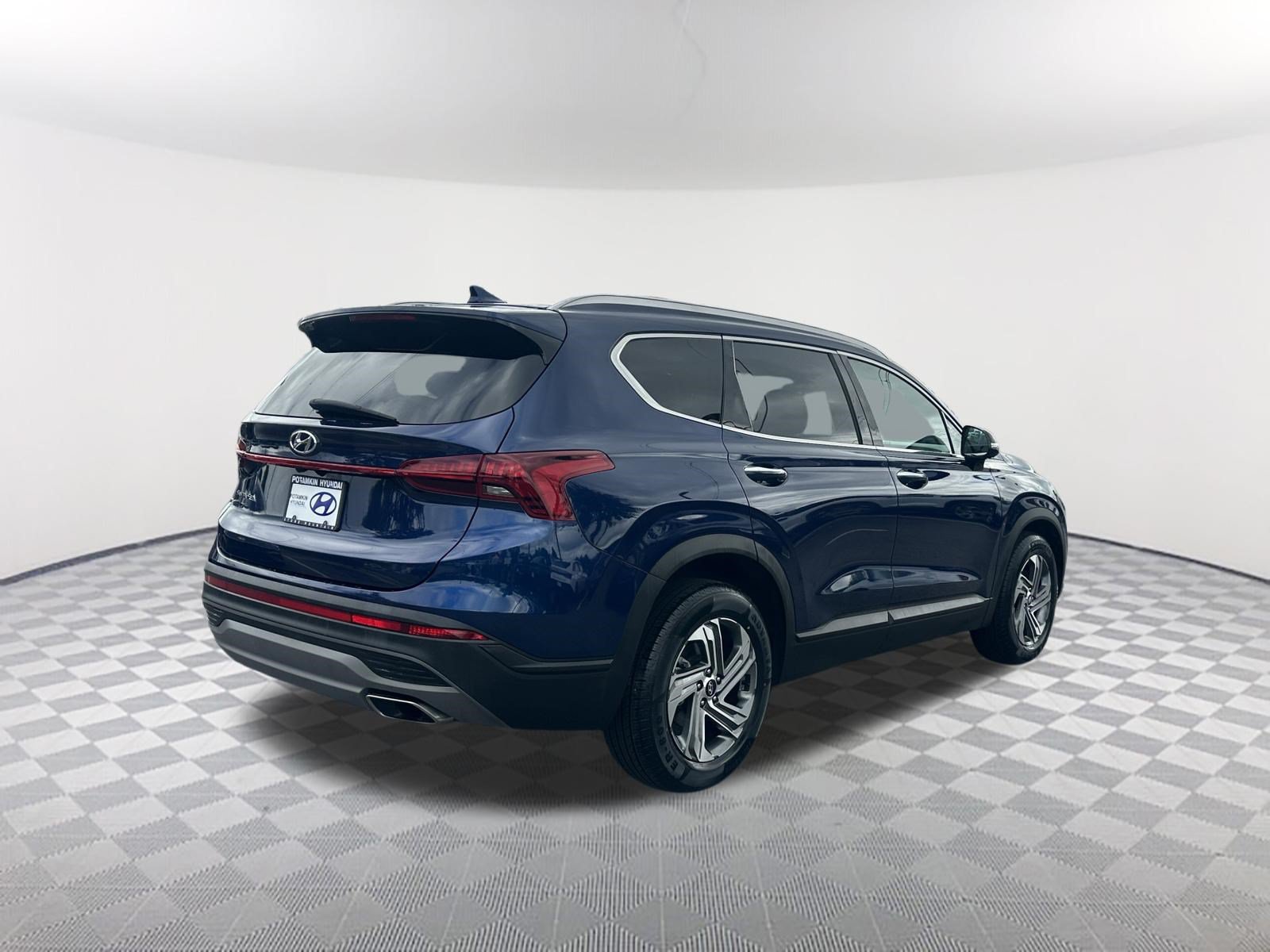 Used 2023 Hyundai Santa Fe SEL FWD image 5