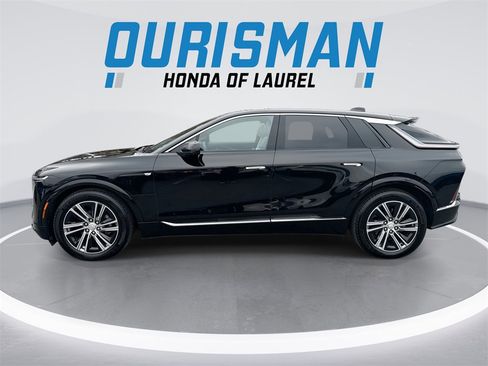 Used 2024 Cadillac Lyriq Luxury w/ LPO, Floor Liner Package image 5