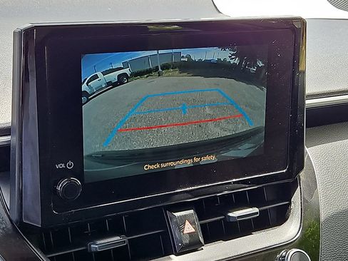 Used 2024 Toyota Corolla LE FWD image 17