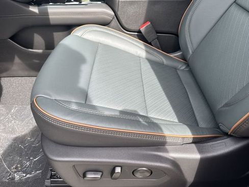 New 2026 GMC Yukon XL AT4 w/ AT4 Premium Package image 12