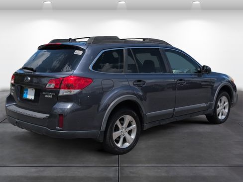 Used 2014 Subaru Outback 2.5i Limited w/ Moonroof Package AWD/4WD image 5