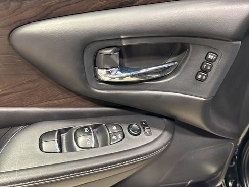Used 2019 Nissan Murano Platinum w/ Cargo Package image 32