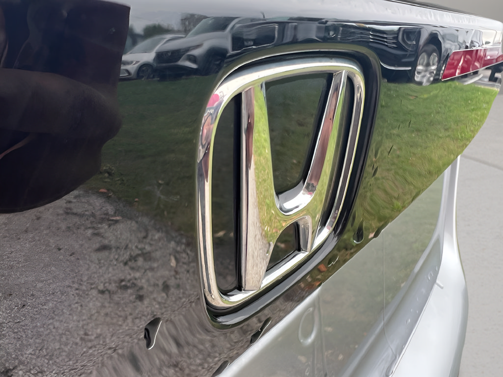 Used 2023 Honda Accord EX image 33