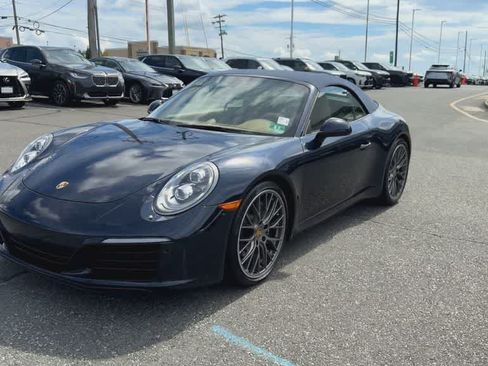 Used 2017 Porsche 911 Carrera RWD image 4