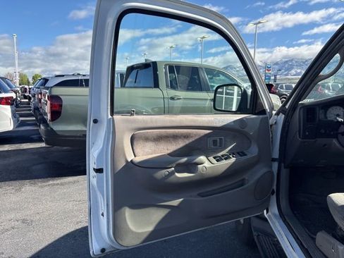 Used 2002 Toyota Tacoma PreRunner RWD image 10