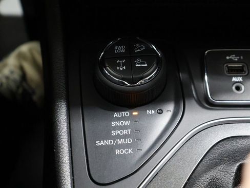 Certified 2021 Jeep Cherokee Trailhawk w/ Comfort/Convenience Group image 34