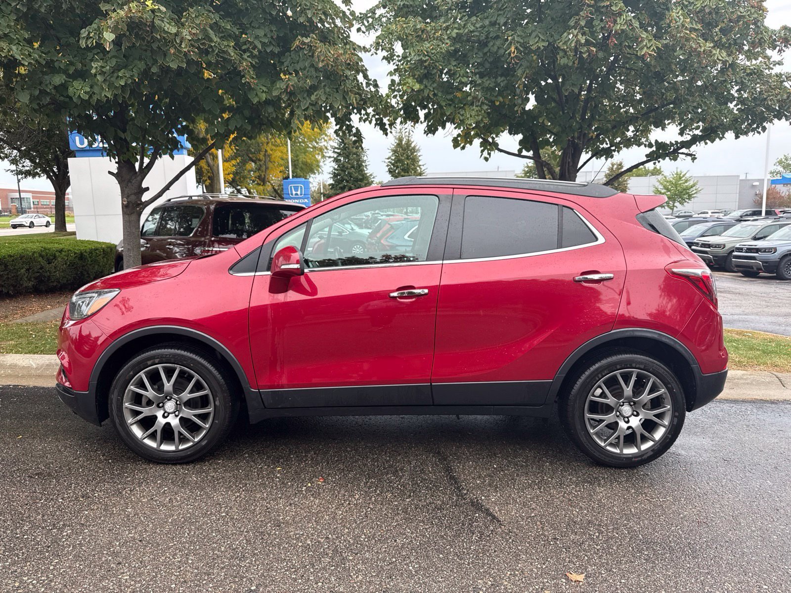 Used 2019 Buick Encore Sport Touring w/ Safety Package FWD image 2