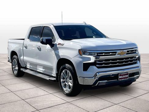 Used 2022 Chevrolet Silverado 1500 LTZ AWD/4WD image 2