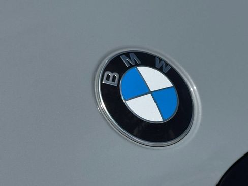 Used 2024 BMW 330i Sedan w/ M Sport Package RWD image 19