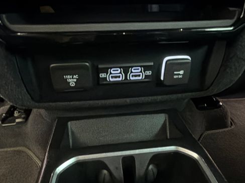 Used 2024 Jeep Wagoneer Series II AWD/4WD image 18