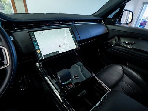 Used 2024 Land Rover Range Rover Sport Dynamic SE image 45