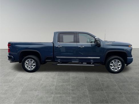 Used 2024 Chevrolet Silverado 2500 High Country image 7