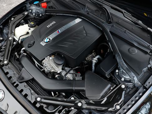 Used 2018 BMW M2 RWD image 57