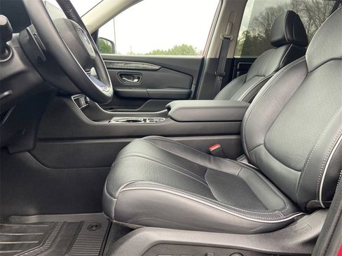Used 2023 Honda Pilot Elite image 13