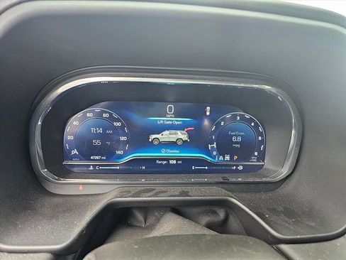 Used 2022 Chevrolet Suburban High Country image 36