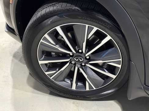 Certified 2026 INFINITI QX60 Luxe w/ Family Package AWD/4WD image 7