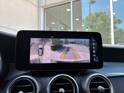 Used 2022 Mercedes-Benz GLC 300 image 23