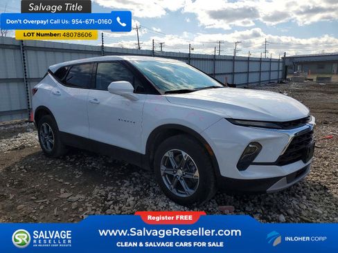 Used 2024 Chevrolet Blazer LT FWD image 5