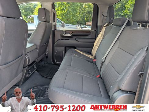 Used 2024 Chevrolet Silverado 2500 LT image 14