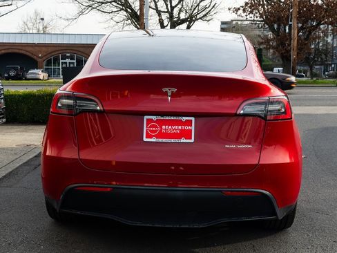Used 2021 Tesla Model Y Long Range image 5