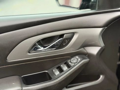 Used 2019 Chevrolet Traverse LS FWD image 6