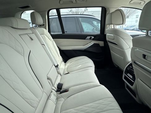 Certified 2024 BMW X7 xDrive40i w/ Premium Package image 6