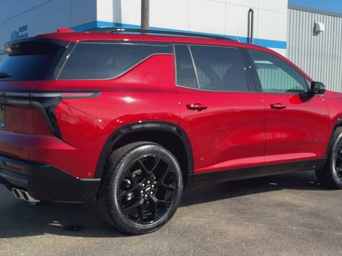 Certified 2024 Chevrolet Traverse RS image 2
