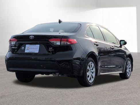 Certified 2026 Toyota Corolla LE image 5