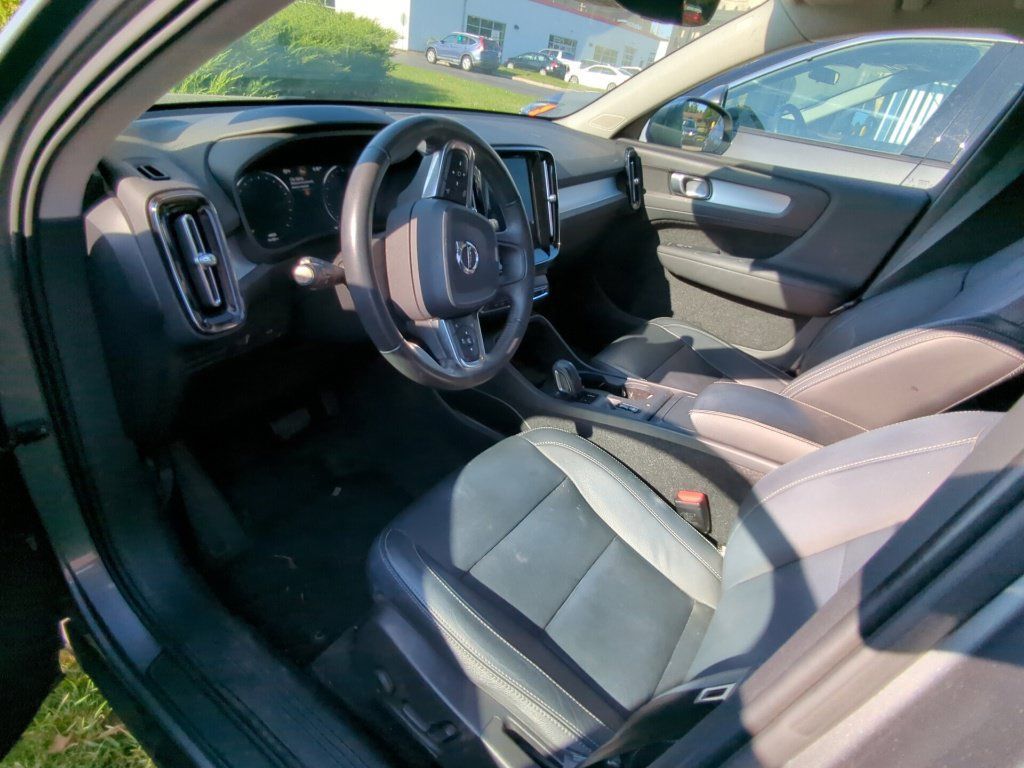 Used 2019 Volvo XC40 T5 Momentum AWD/4WD image 7