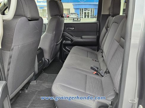 Used 2023 Nissan Frontier SV w/ Technology Package image 11