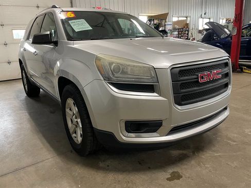 Used 2016 GMC Acadia SLE image 4