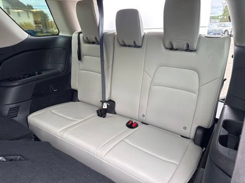 Used 2022 Nissan Pathfinder SL w/ Cargo Package AWD/4WD image 38