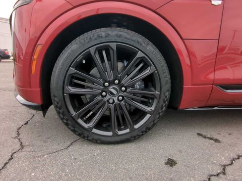 New 2026 Cadillac Lyriq V image 30