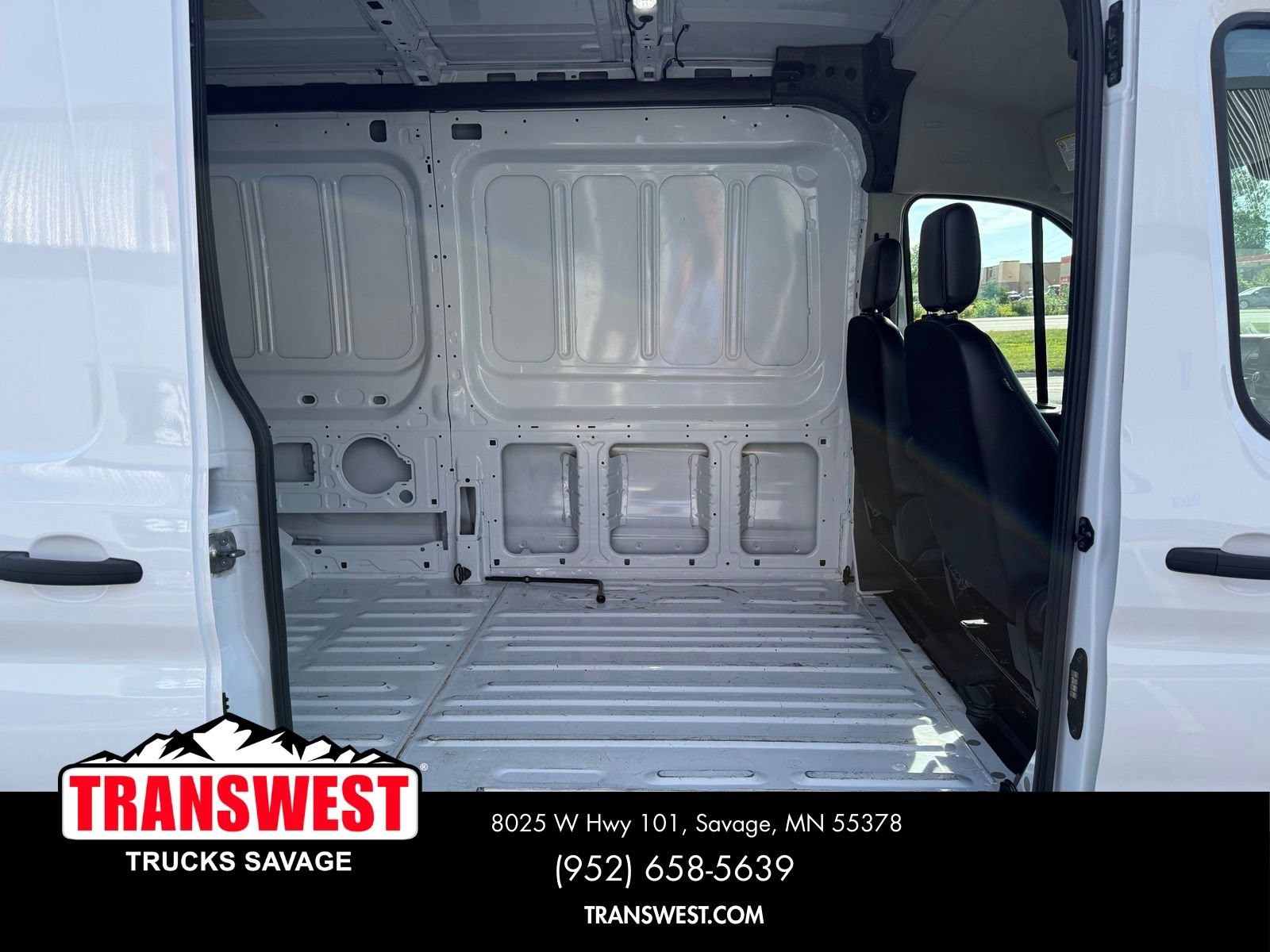 Used 2025 Ford Transit 250 148 Medium Roof RWD image 11