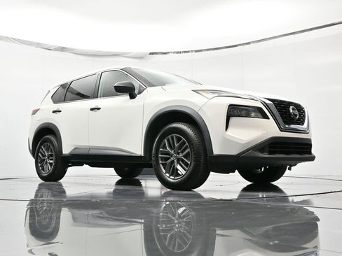 Used 2021 Nissan Rogue S image 37