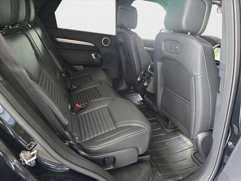 New 2025 Land Rover Discovery Dynamic SE AWD/4WD image 11