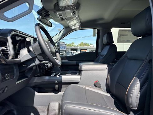 New 2026 Ford F550 4x4 Crew Cab image 10