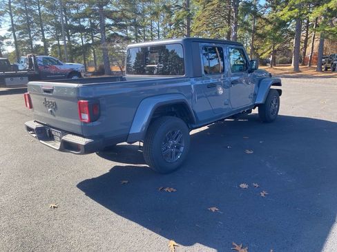 New 2026 Jeep Gladiator Sport image 5