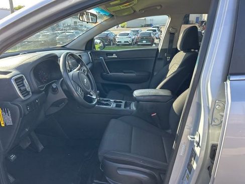 Used 2018 Kia Sportage LX AWD/4WD image 10