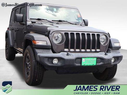 Used 2018 Jeep Wrangler Unlimited Sport AWD/4WD image 6