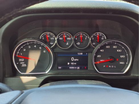 Used 2022 Chevrolet Silverado 1500 LT AWD/4WD image 15