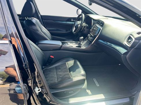 Used 2022 Nissan Maxima SR w/ Sport Mat Group image 30