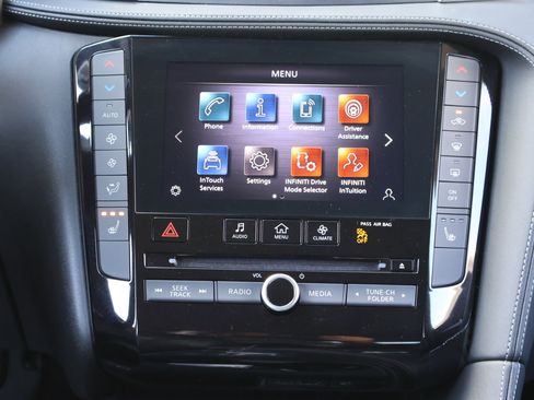 Certified 2023 INFINITI QX50 Luxe image 3